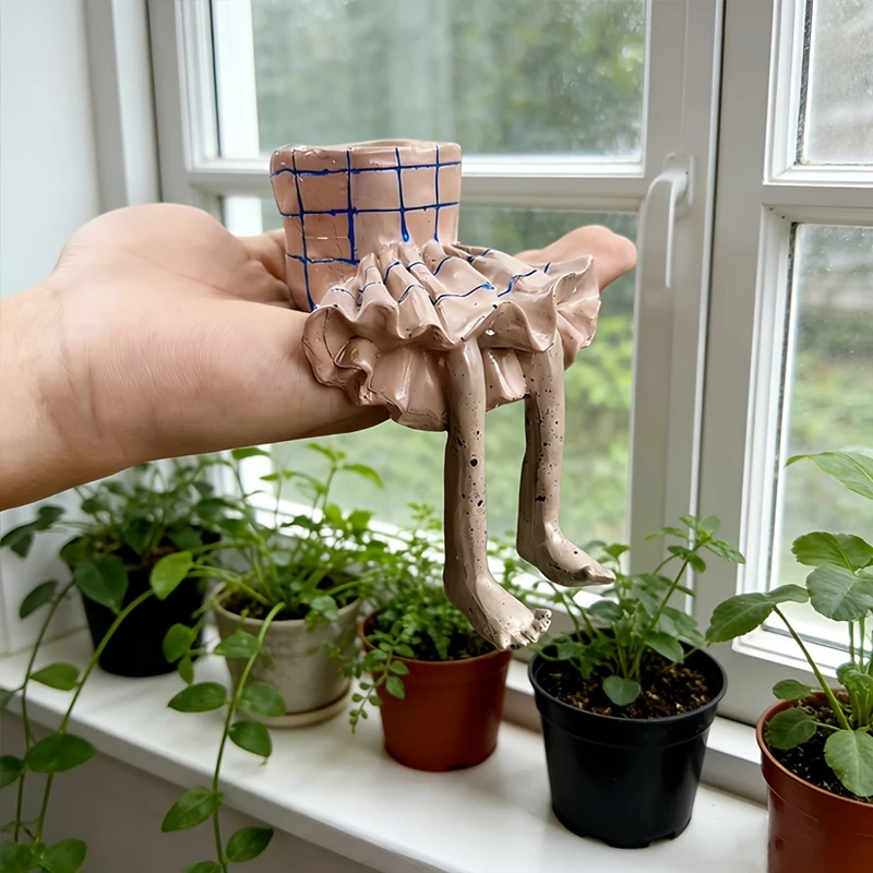 Whimsical Resin Leggy Planter  - Plant Parent Free incelemesi ve fiyatı